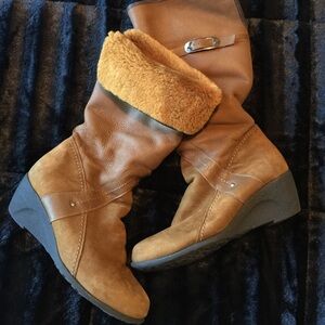 Pajar tan wedge boots with shearling lining- 11